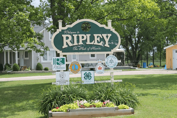 Photo of town sign